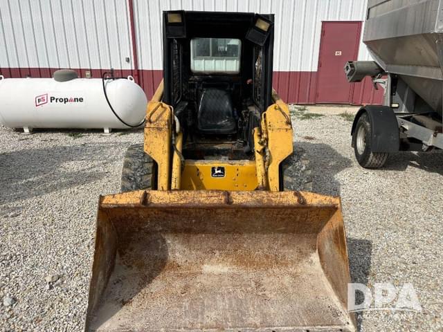 Image of John Deere 6675 equipment image 1