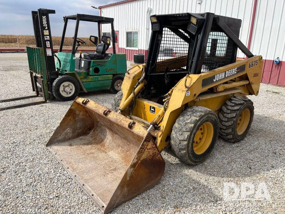 John Deere 6675 Equipment Image0