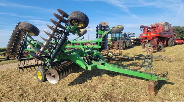 Image of John Deere 630 equipment image 1