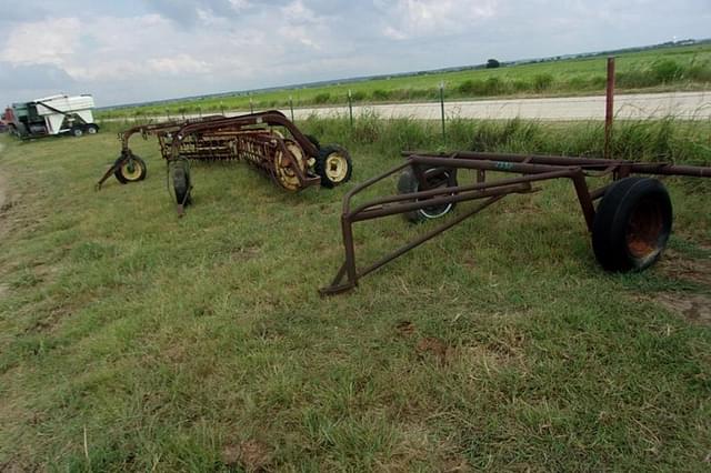 Image of John Deere 670 equipment image 2