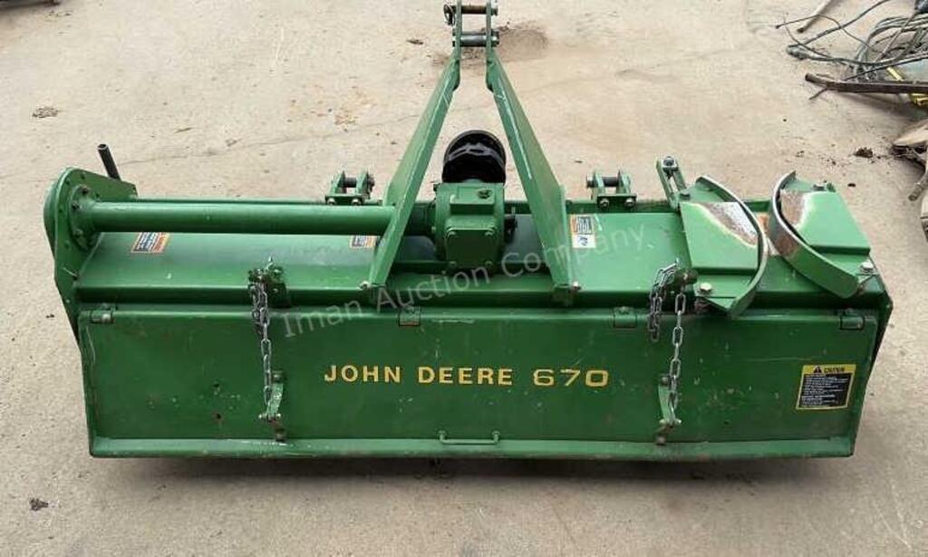 Image of John Deere 670 Image 0