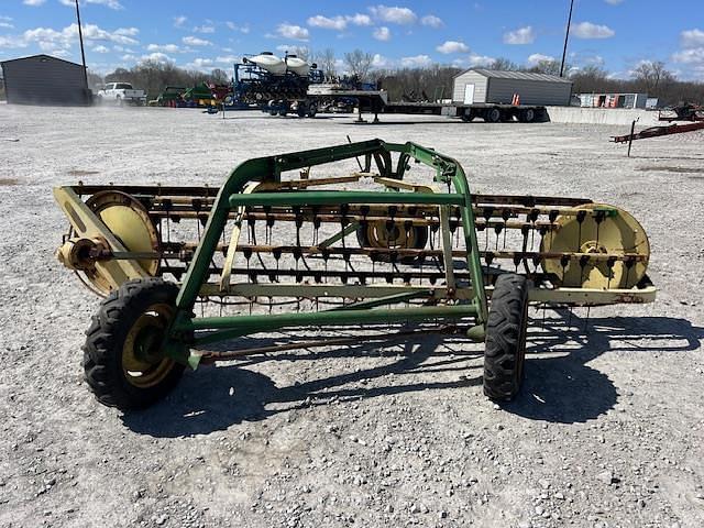 Image of John Deere 670 equipment image 4