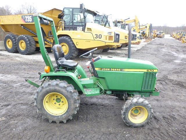 Image of John Deere 670 equipment image 2