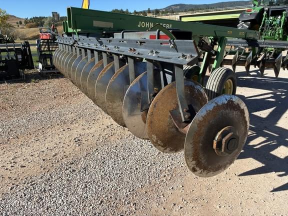 Image of John Deere 670 equipment image 4