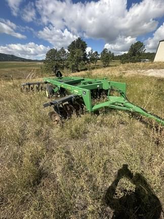 Image of John Deere 670 equipment image 1