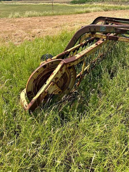 Image of John Deere 670 equipment image 4