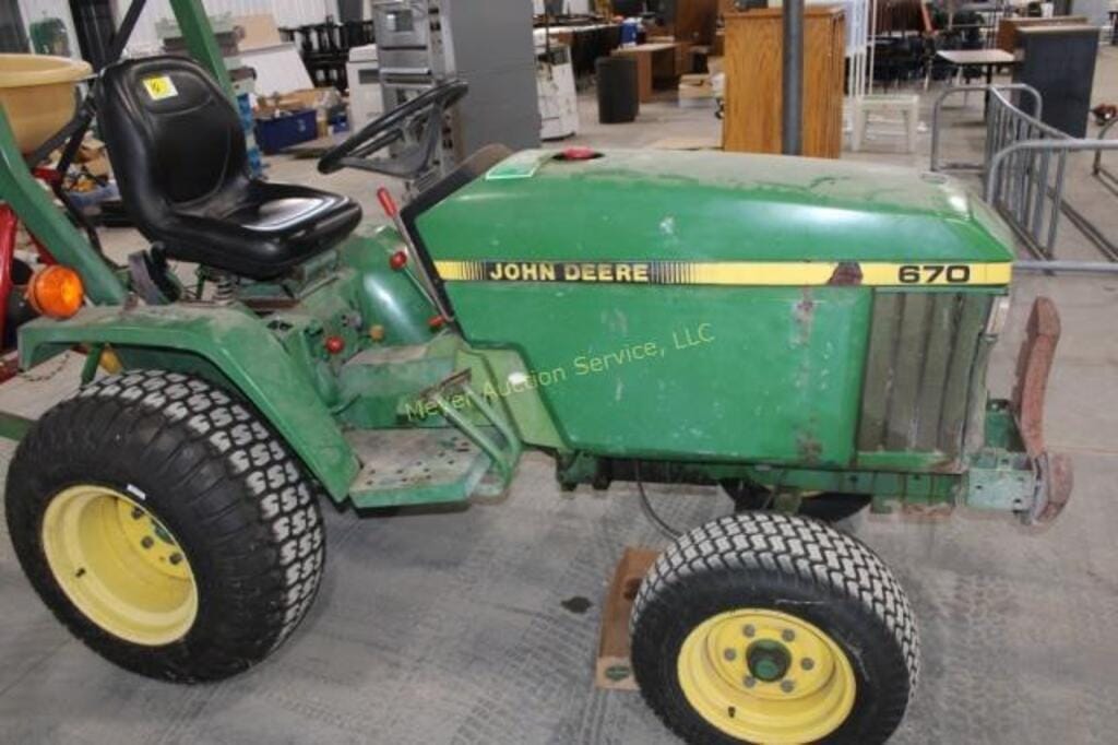 Main image John Deere 670
