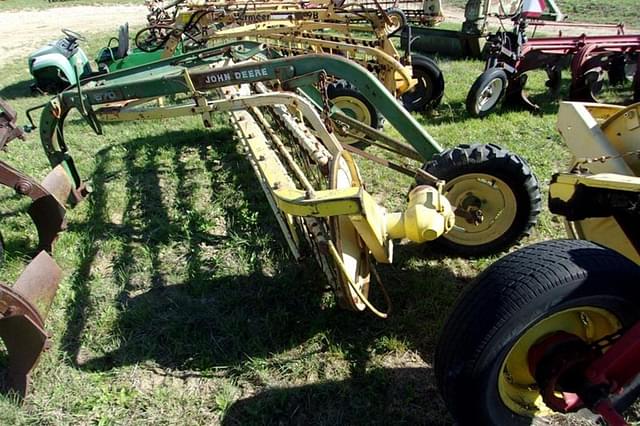 Image of John Deere 670 equipment image 4