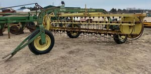 John Deere 670 Image