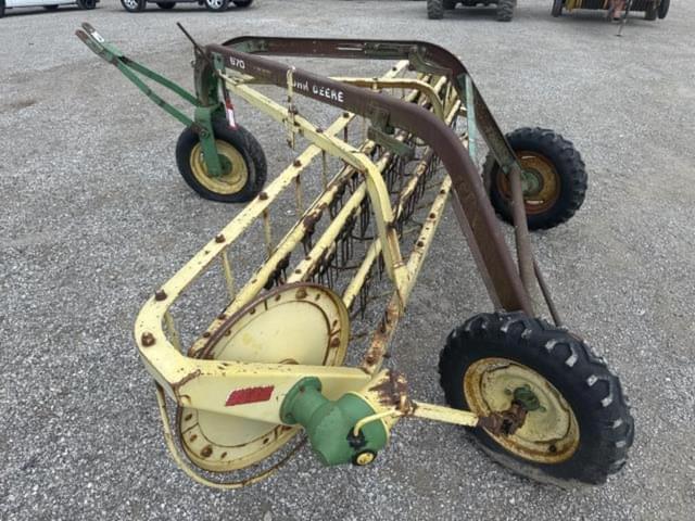 Image of John Deere 670 equipment image 1