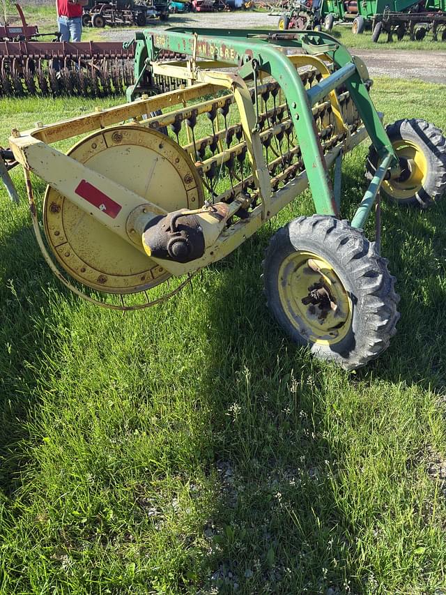 Image of John Deere 670 equipment image 3
