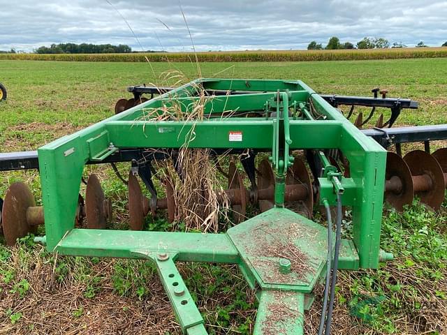 Image of John Deere 670 equipment image 2