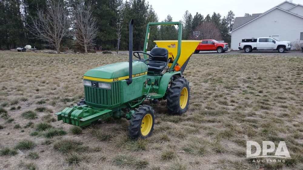Image of John Deere 670 Primary image