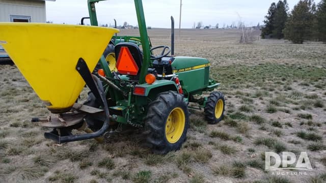 Image of John Deere 670 equipment image 4