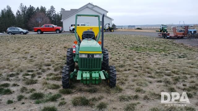 Image of John Deere 670 equipment image 1