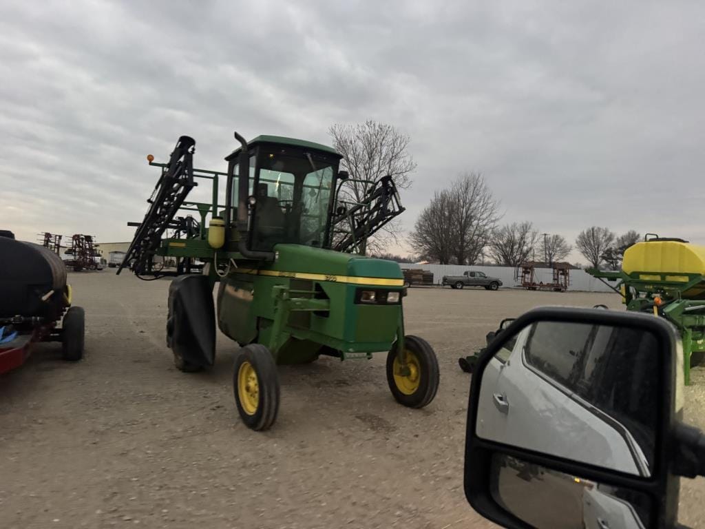 John Deere 6700 Equipment Image0
