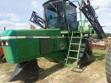 Main image John Deere 6700