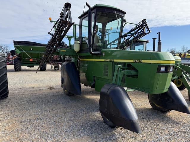 Image of John Deere 6700 equipment image 2