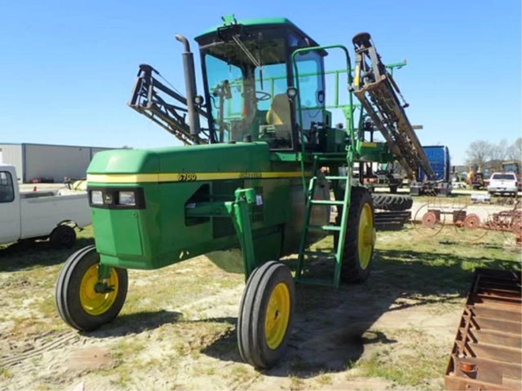 Image of John Deere 6700 Primary image