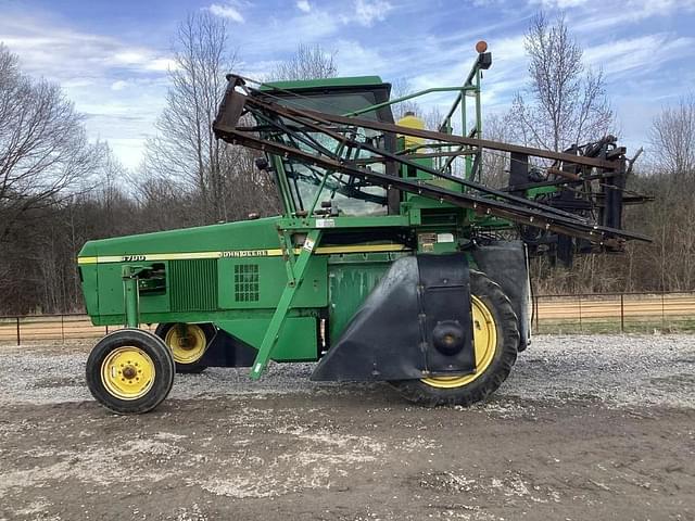 Image of John Deere 6700 equipment image 1