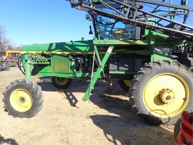 Image of John Deere 6700 equipment image 4