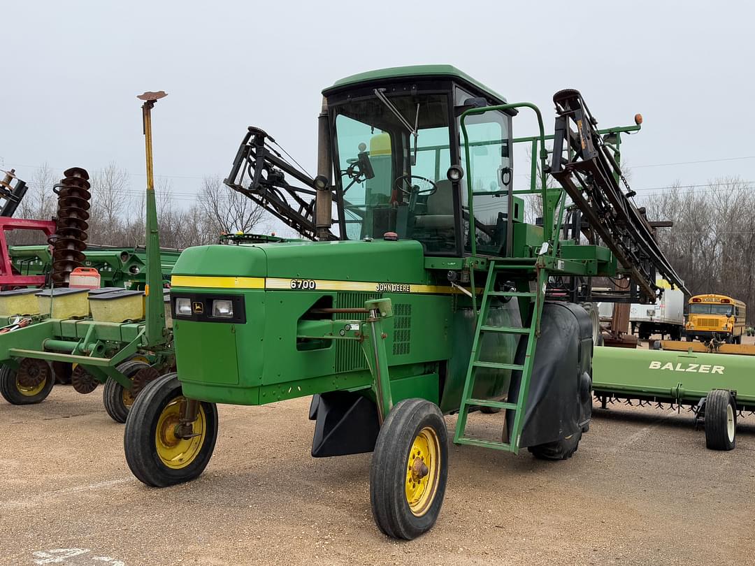 Image of John Deere 6700 Primary image