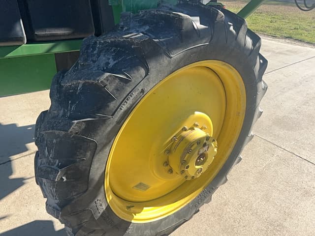 Image of John Deere 6700 equipment image 4