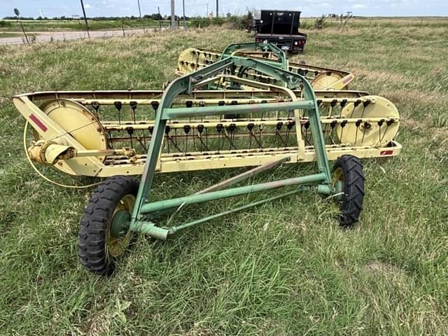 Image of John Deere 670 equipment image 2