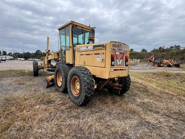 Image of John Deere 670B equipment image 3