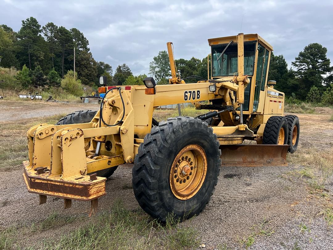 Image of John Deere 670B Primary image