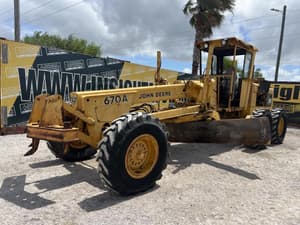 John Deere 670A Image