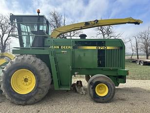 Main image John Deere 6710 3