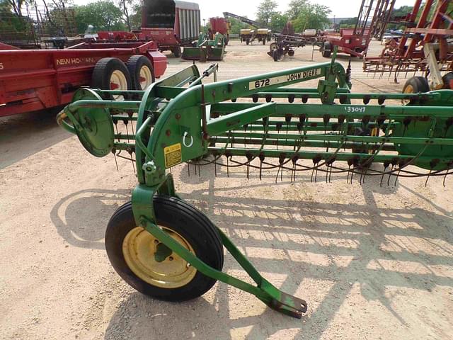 Image of John Deere 672 equipment image 2