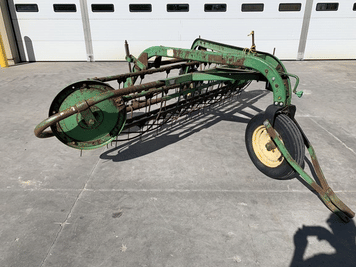 Main image John Deere 672
