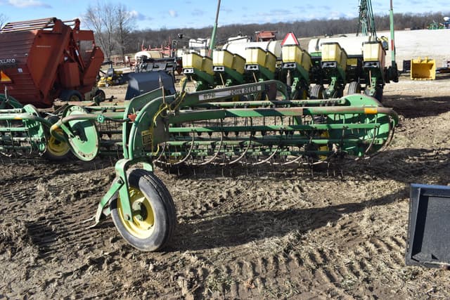 Image of John Deere 672 equipment image 2