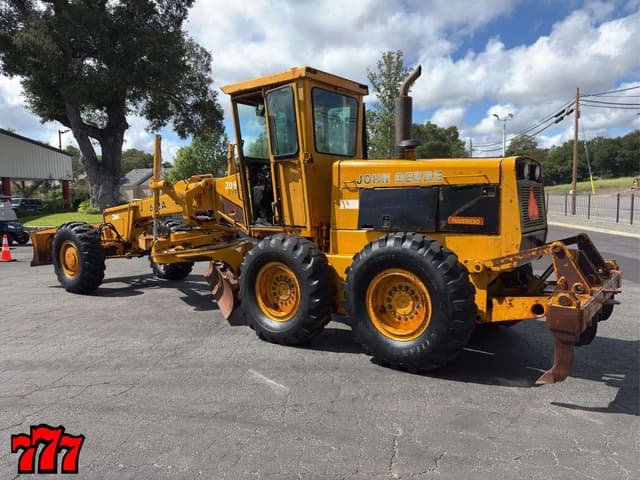 Image of John Deere 672A equipment image 3