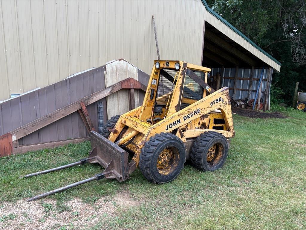Image of John Deere 675B Primary image