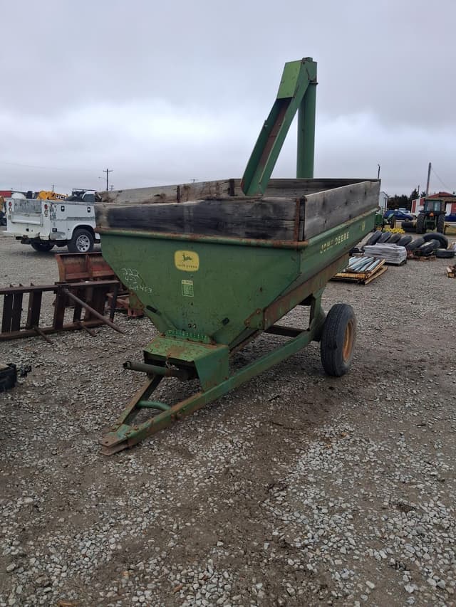 Image of John Deere 68 equipment image 1