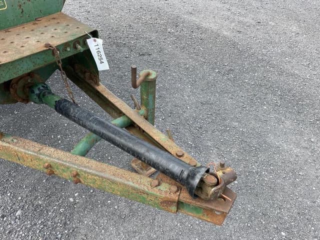 Image of John Deere 68 equipment image 1