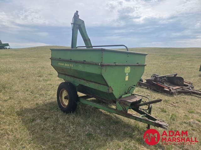 Image of John Deere 68 equipment image 1