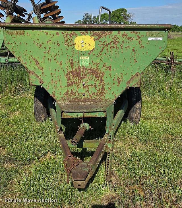 Image of John Deere 680C equipment image 1