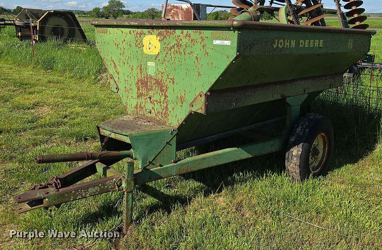 Image of John Deere 680C Primary image