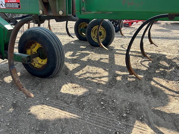 Main image John Deere 680 6