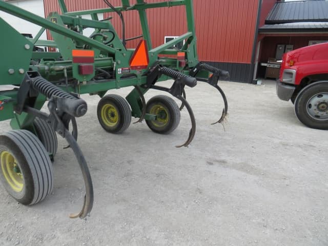 Image of John Deere 680 equipment image 2