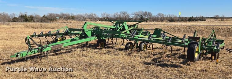 Image of John Deere 680 Primary image