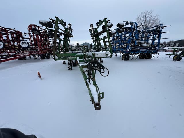 Image of John Deere 680 equipment image 4