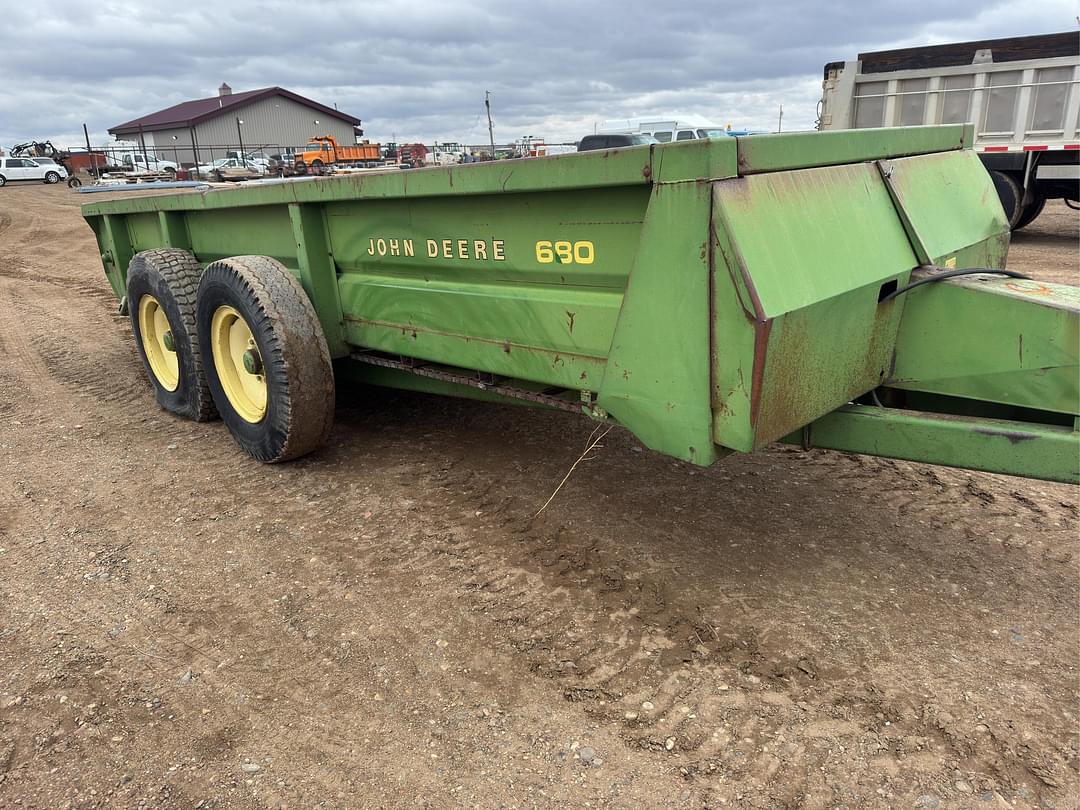 Image of John Deere 680 Primary image