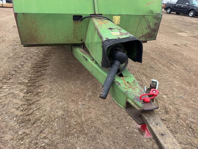 Image of John Deere 680 equipment image 2
