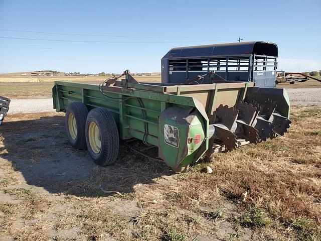 Image of John Deere 680 equipment image 3