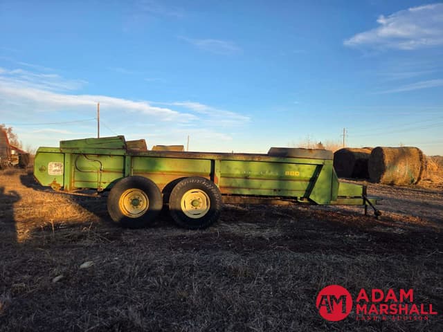 Image of John Deere 680 equipment image 2